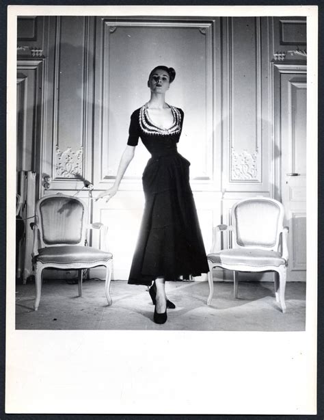 christian dior exhibit|Christian Dior 1947 new look.